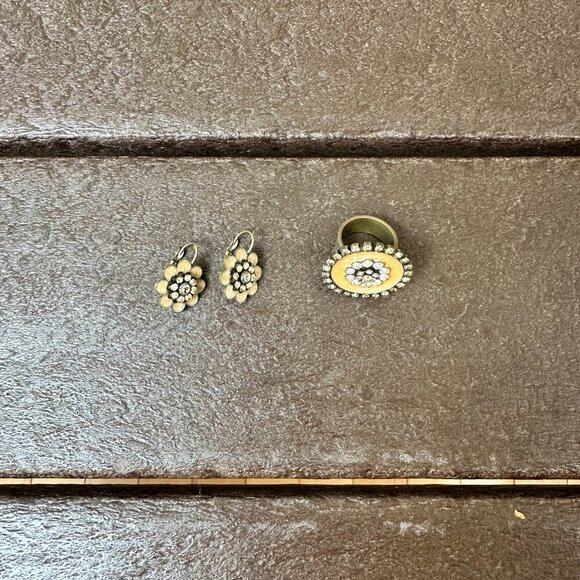 Vintage Earrings & Ring Set Pink Blush Stone Crystal & Enamel Size 7 - Picture 3 of 11